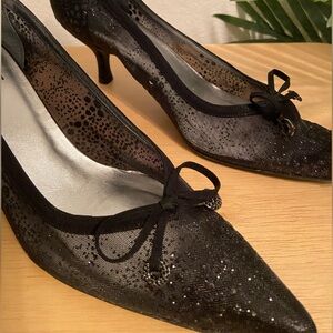 Y2K Stuart Weitzman “Bowmesh” Pumps | Black Sprinkle Mesh | Size 10